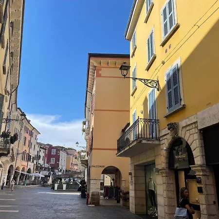 Desenzanoloft Le Petit Bijou - Restyling 2025 - Downtown Desenzano del Garda Exterior photo