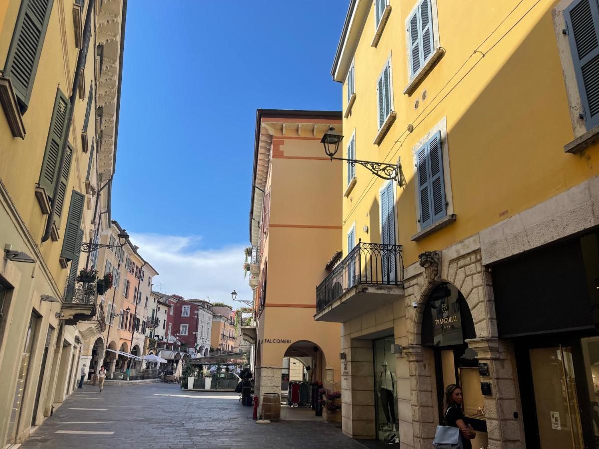 Apartment Desenzanoloft Le Petit Bijou Desenzano Desenzano del Garda