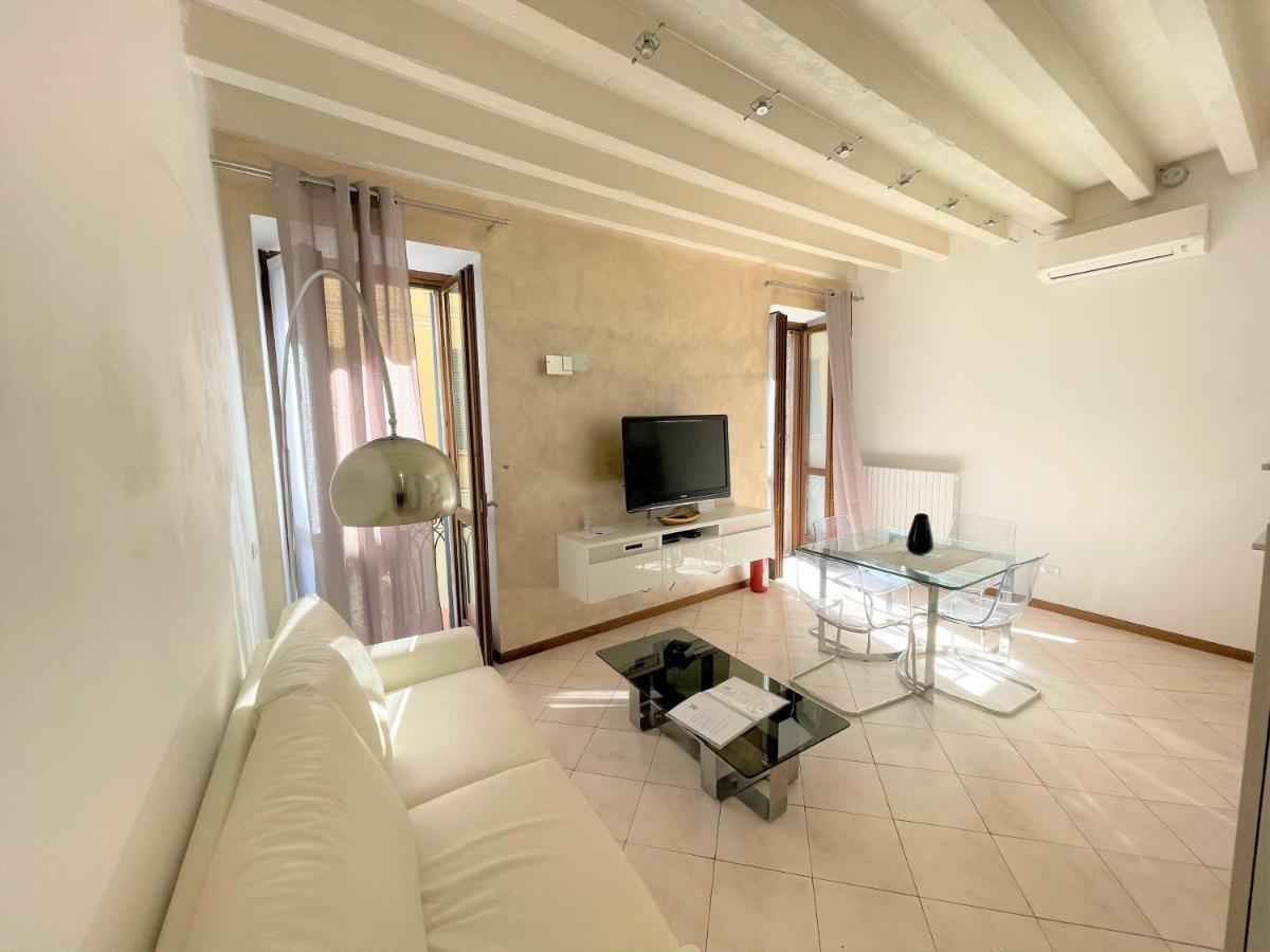Apartment Desenzanoloft Le Petit Bijou Desenzano Desenzano del Garda